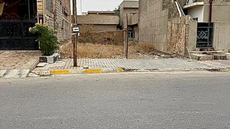 قطعة أرض تجارية للبيع